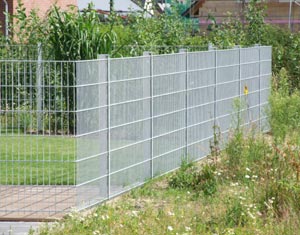 ein Zaun im Neubaugebiet Lüner Heide